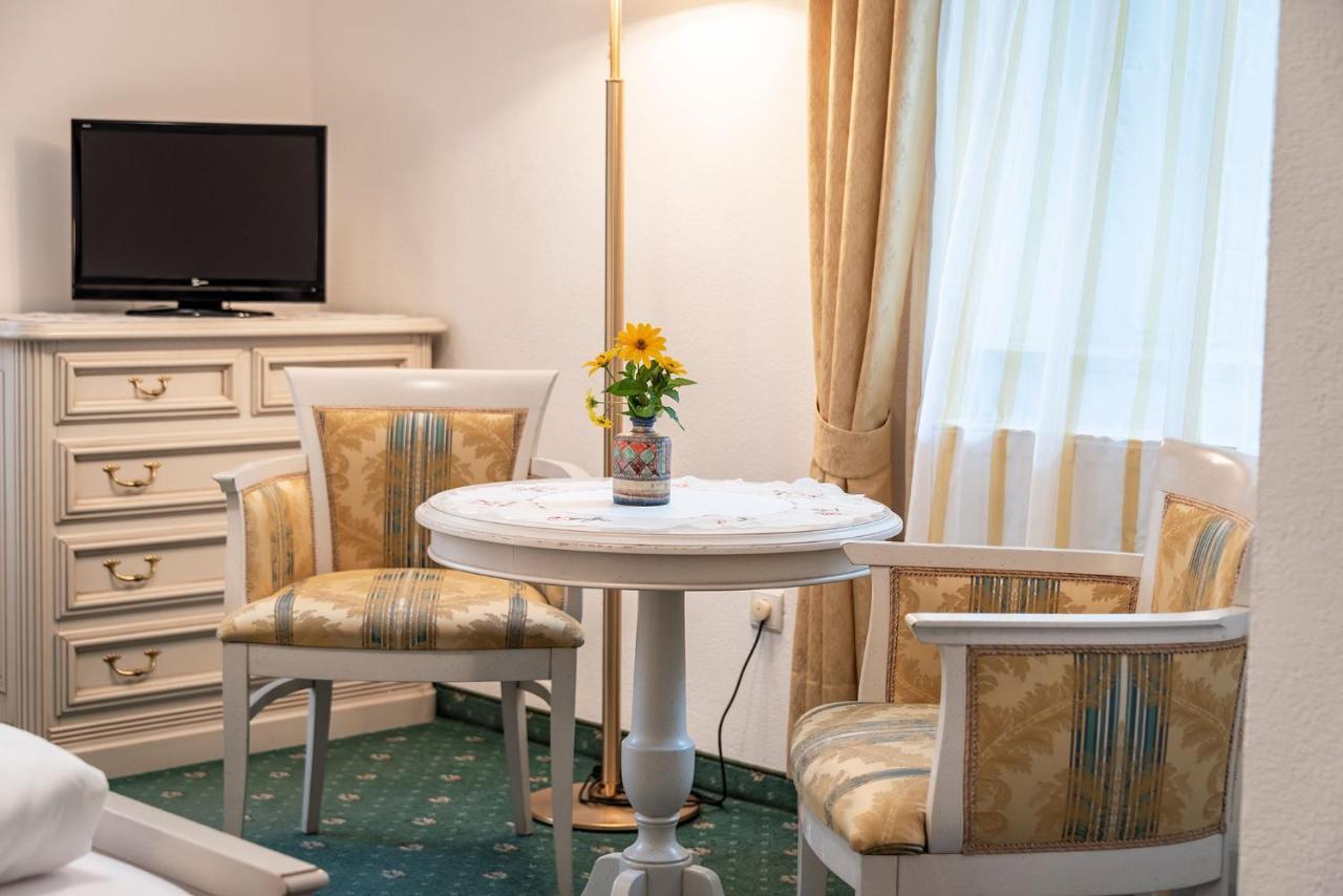 Hotel Weisse Lilie - B&B Rio di Pusteria Bagian luar foto
