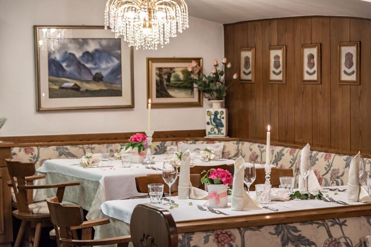 Hotel Weisse Lilie - B&B Rio di Pusteria Bagian luar foto