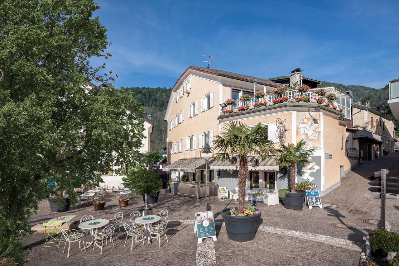 Hotel Weisse Lilie - B&B Rio di Pusteria Bagian luar foto