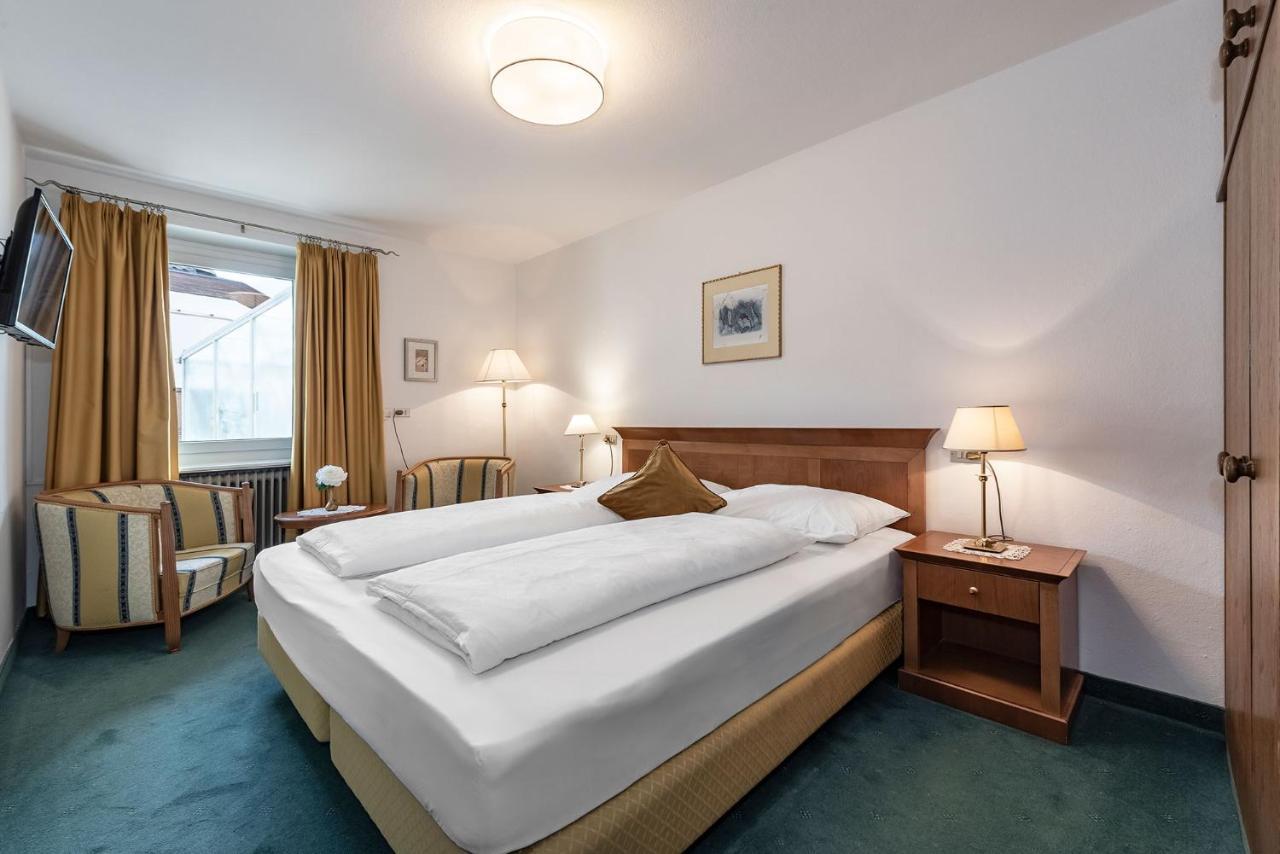 Hotel Weisse Lilie - B&B Rio di Pusteria Bagian luar foto